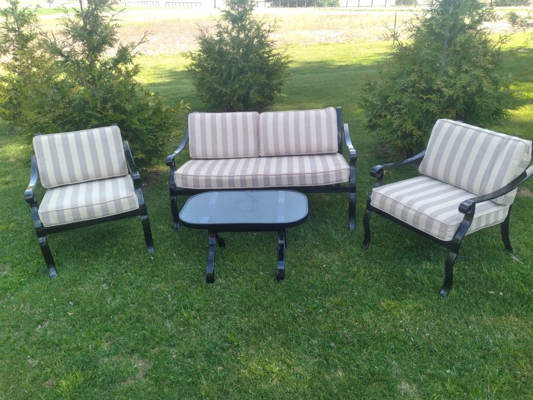4 Piece Metal Frame Deck Furniture