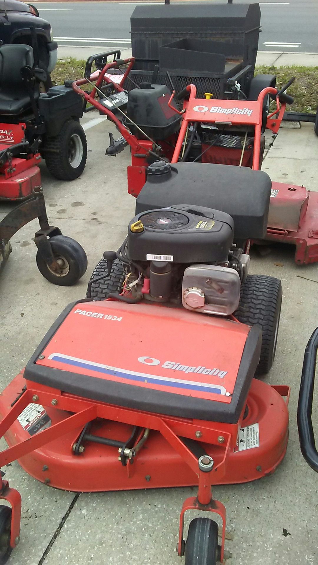 Simplicity Pacer 36-inch commercial/residential Mower