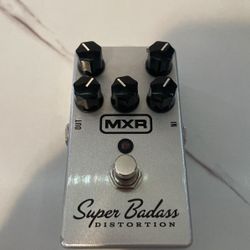 MXR Superbadass Distortion