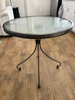 Patio Round Table 