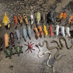 Vintage 1990s Plastic Educational Toy Figurines - Wild Animals 