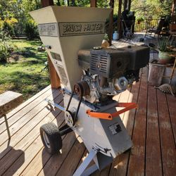 Brush Master Model CH4 Chipper Shredder