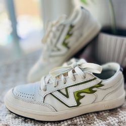 Vans Shoes Size W 6.5 And M 5.0 Good Condition 