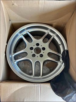 BMW staggered set of 20 in bmw M parallel wheels 20x8 and 20x9