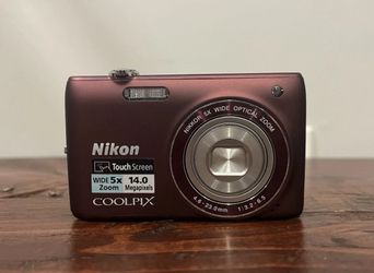 Nikon Coolpix S4100 14MP Digital Camera Plum Complete Bundle