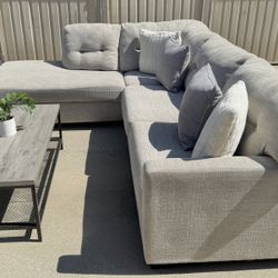 2 Piece Sectional Couch 