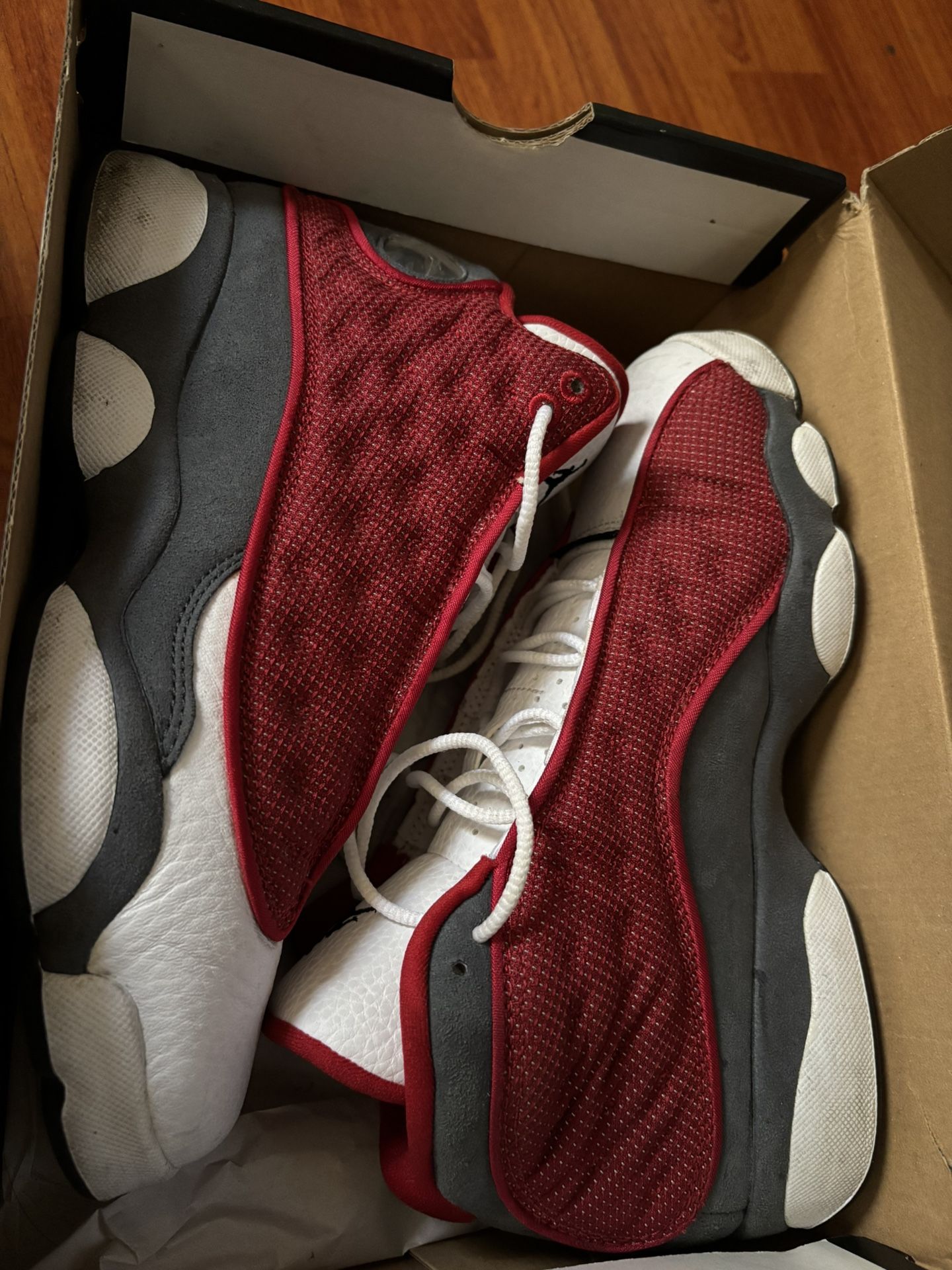 Air Jordan 13 (Size 7y)