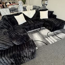 Fluffy Sectional W/ USB Port