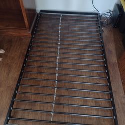 Metal Trundle Bed Frame