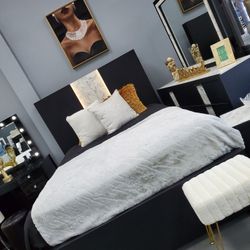 ⭐️4pc Queen Led Light Bedroom,  👉Furniture Sectional, Dining Table, Bunk Beds Avail 