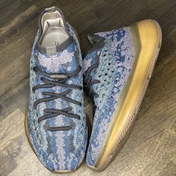 Size 8.5 - Yeezy 380 ‘Covellite’ Adidas
