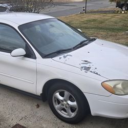 2003 Ford Taurus