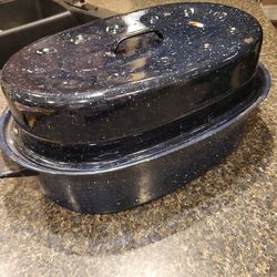 Roasterpan,12x17" large vintage with elevated lid