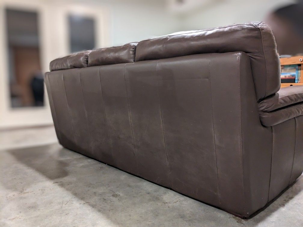 Leather Couch for Sale in Bellingham, WA OfferUp