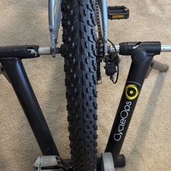 40 Cash Cycle Ops Bike Trainer Near AV College CycleOps Bike Trainer 