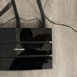 1) TP-LINK Archer C7 AC1750 Dual Band Wireless AC Gigabit Router, 2.4GHz 450Mbps+5Ghz 1300Mbps, 2 USB Port, IPv6