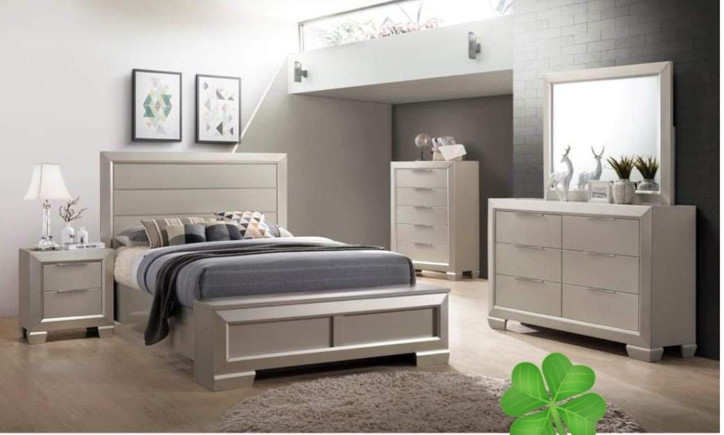 Raloma 4 Pcs Storage Bedroom Sets Queen or King Beds Dressers Nightstands and Mirrors Finance and Delivery Available 