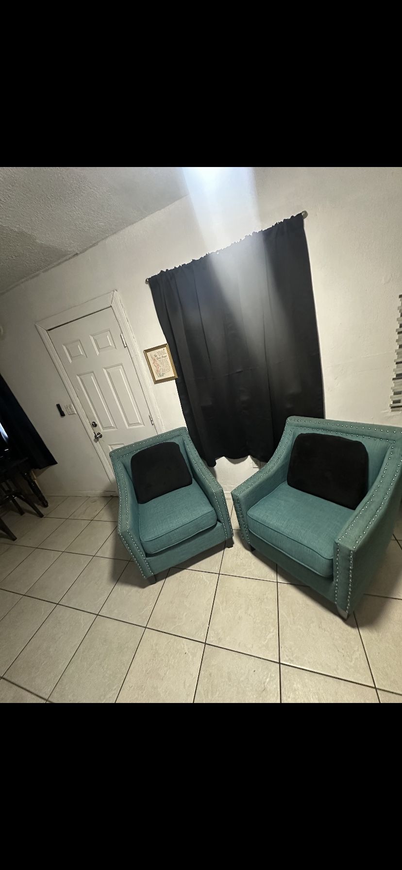 Elegant Teal Accent Chairs – Stylish & Comfortable! $40 Each 2for $70 Or Better Yet… Make Me a Reasonable Offer