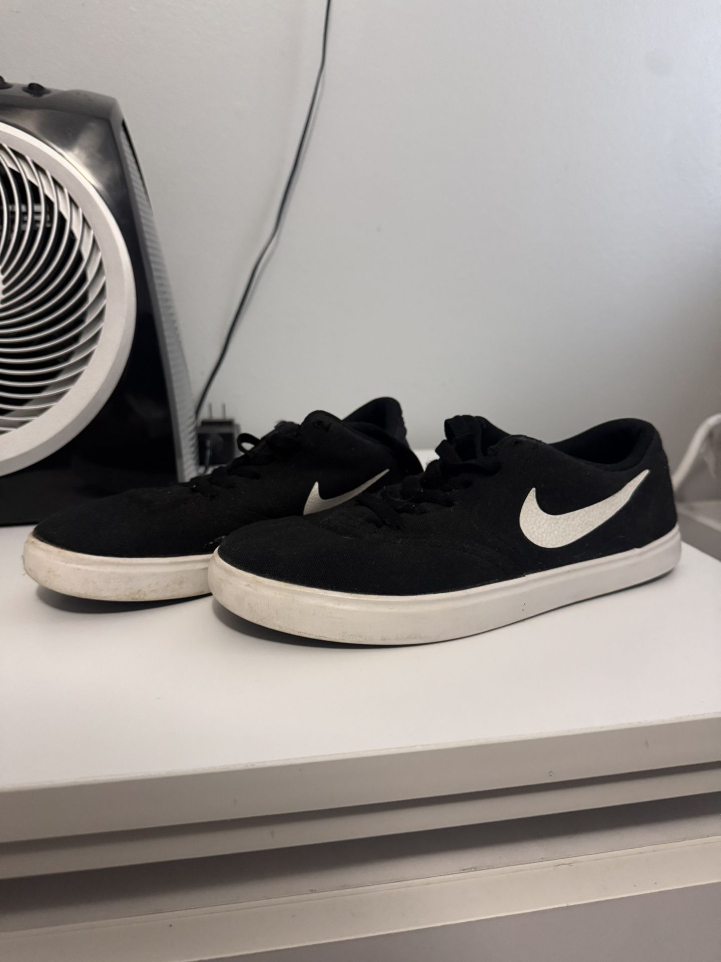 black nike sb