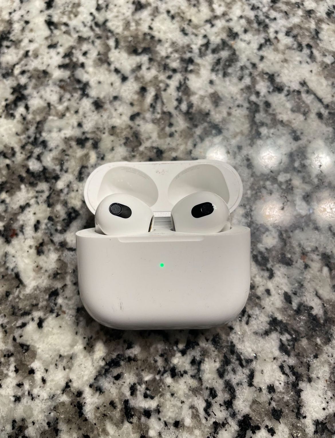 AirPods 3