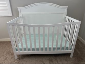 Full baby/toddler bedroom furniture
