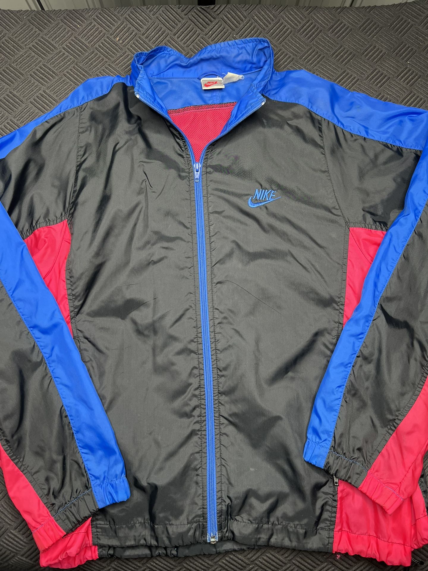 Vintage 80s/90s Grey Logo Nike Windbreaker