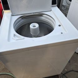 Speen Queen Comercial Washer King Size Capacity And Heavy Duty Semi New 