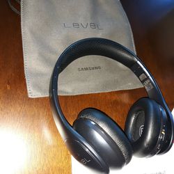 Samsung Level Bluetooth Headphones, In Excellent condition 
