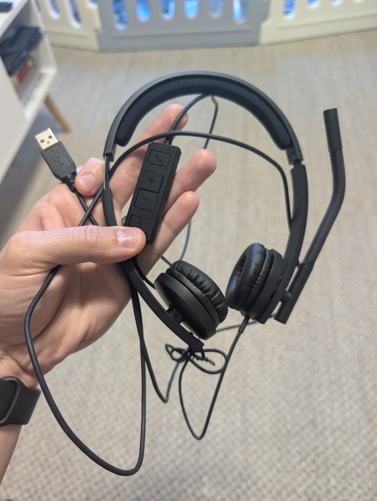 USB Wired Headset with Microphone – Volume Controls, Great for Calls