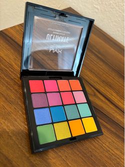 NYX Colorful Eyeshadow Pallette
