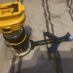 DEWALT 20V Max XR Cordless Router, Brushless, Tool Only (DCW600B) The 20V max XR Cordless compact router provides power like a corded compact router w