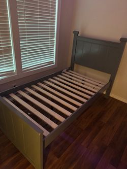 Tween bed