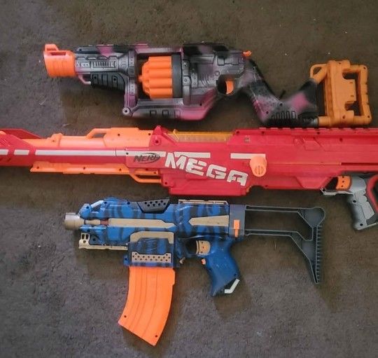 Wholesale Lot Of 25 Nerf Blasters