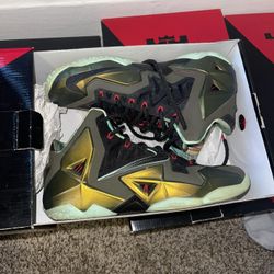 Lebron 11 Kings Pride 