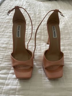 Size 8.5 Steve Madden Pink Patent Ankle Strap Heels