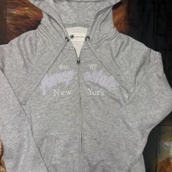 grey aeropostale zip up sweater