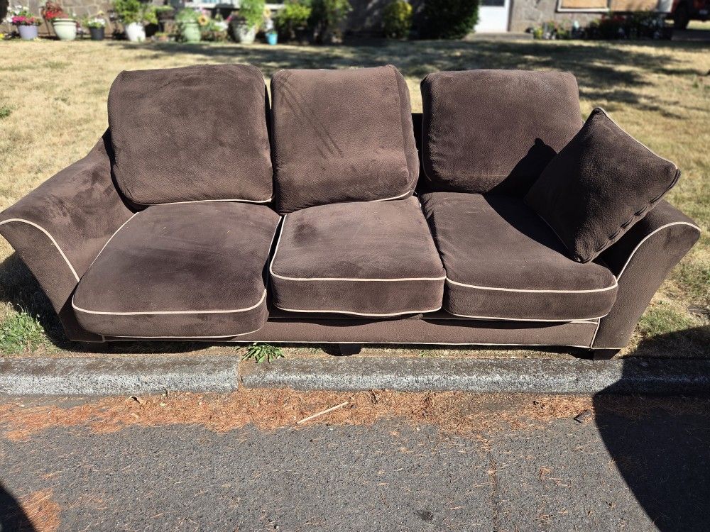 Free Couch!!