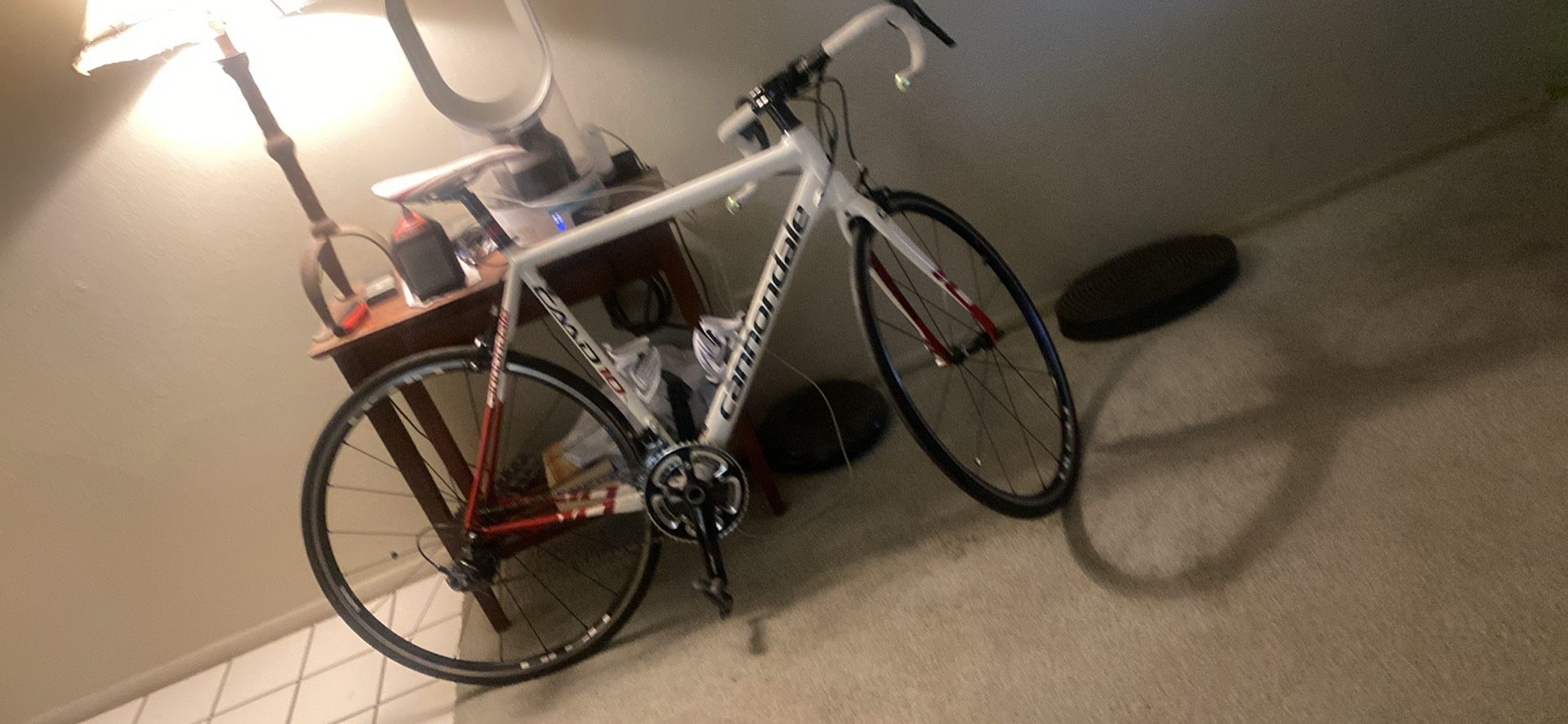 56cm cannondale CAAD10 road bike