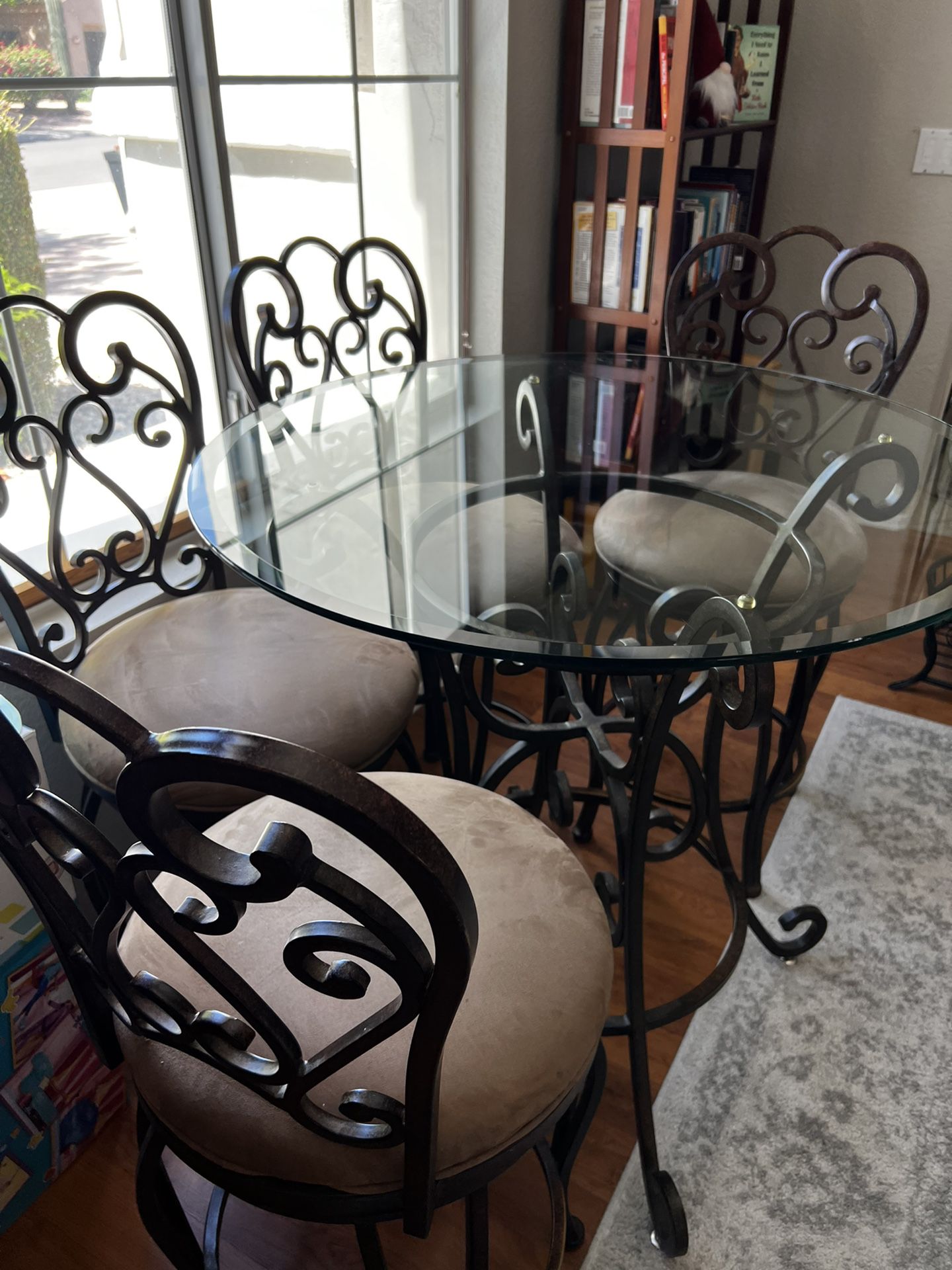 Glass Breakfast Table And Chairs 