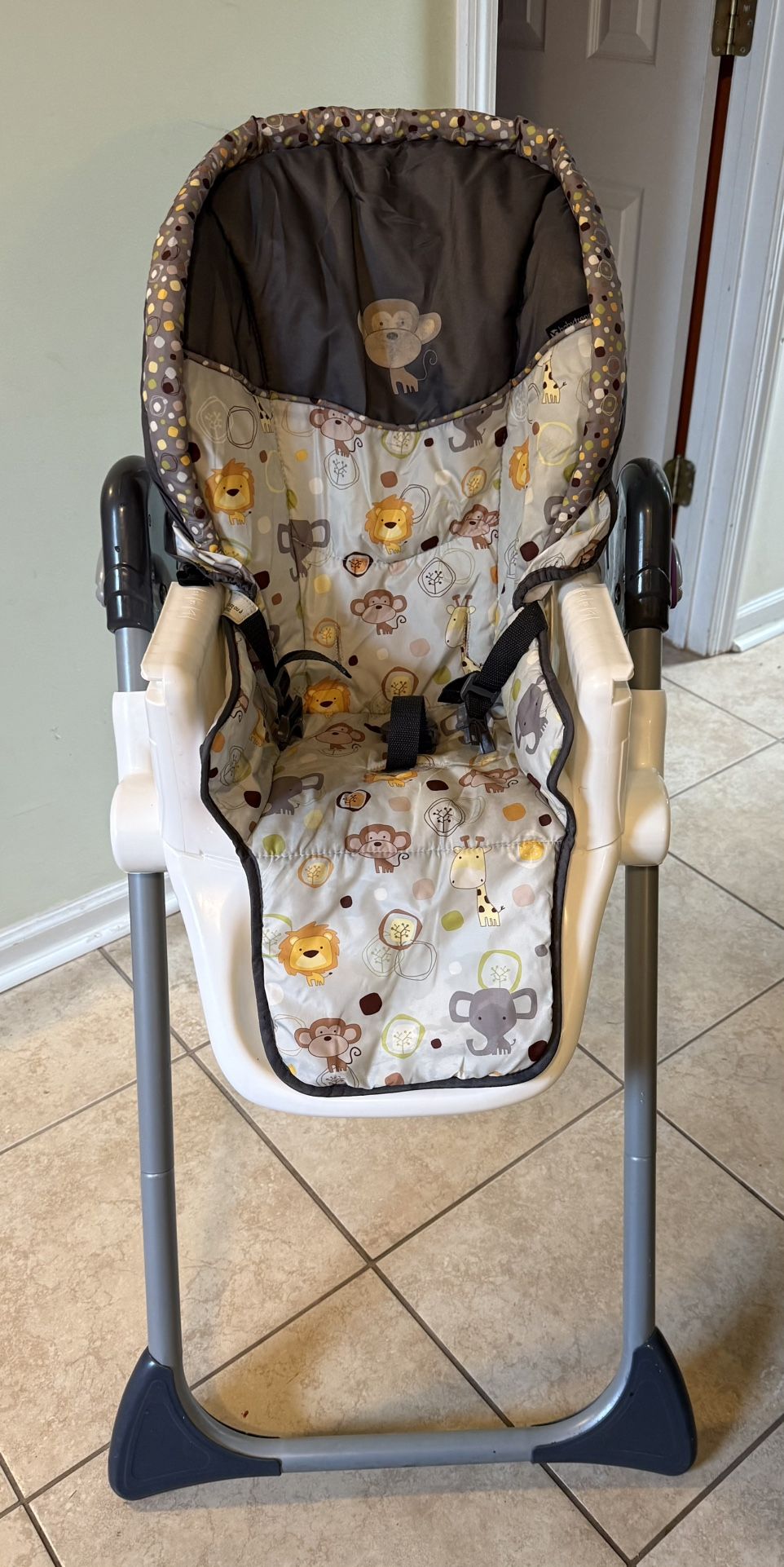 Baby High Chair with Reclining Seat, Safety Harness, and Removable Tray Insert