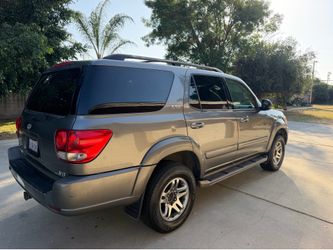 2005 Toyota Sequoia