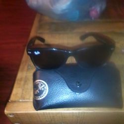 Ray-Ban Glasses With Ray-Ban Case