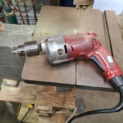 Milwaukee Holeshooter   1/2" Drill Motor 