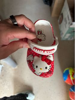 Hello Kitty Crocs