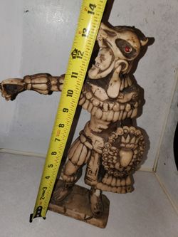AZTEC STATUE..SE HABLA ESPANOL.. CHECK OUT MY PAGE FOR MORE..