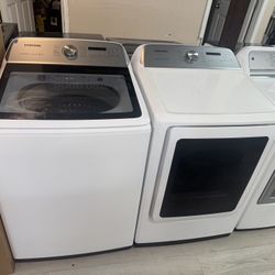 SAMSUNG WASHER AND DRYER SET 