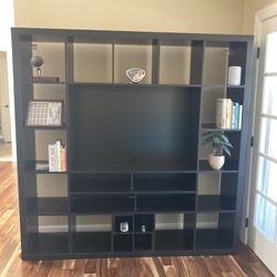 TV Stand/Entertainment Center