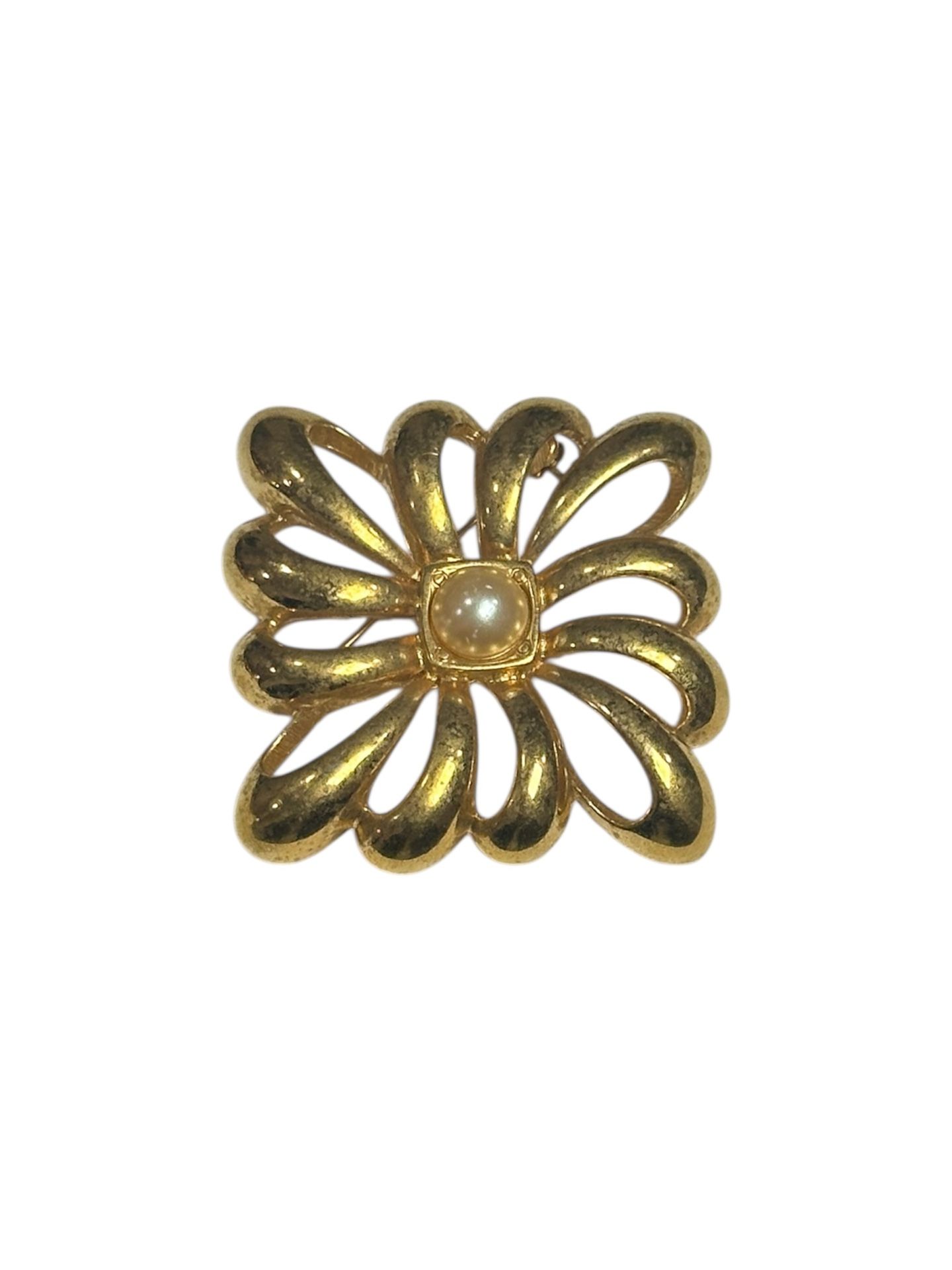 Monet Brooch Pin Gold Tone Wear as a Triangle or Square Faux Pearl Center