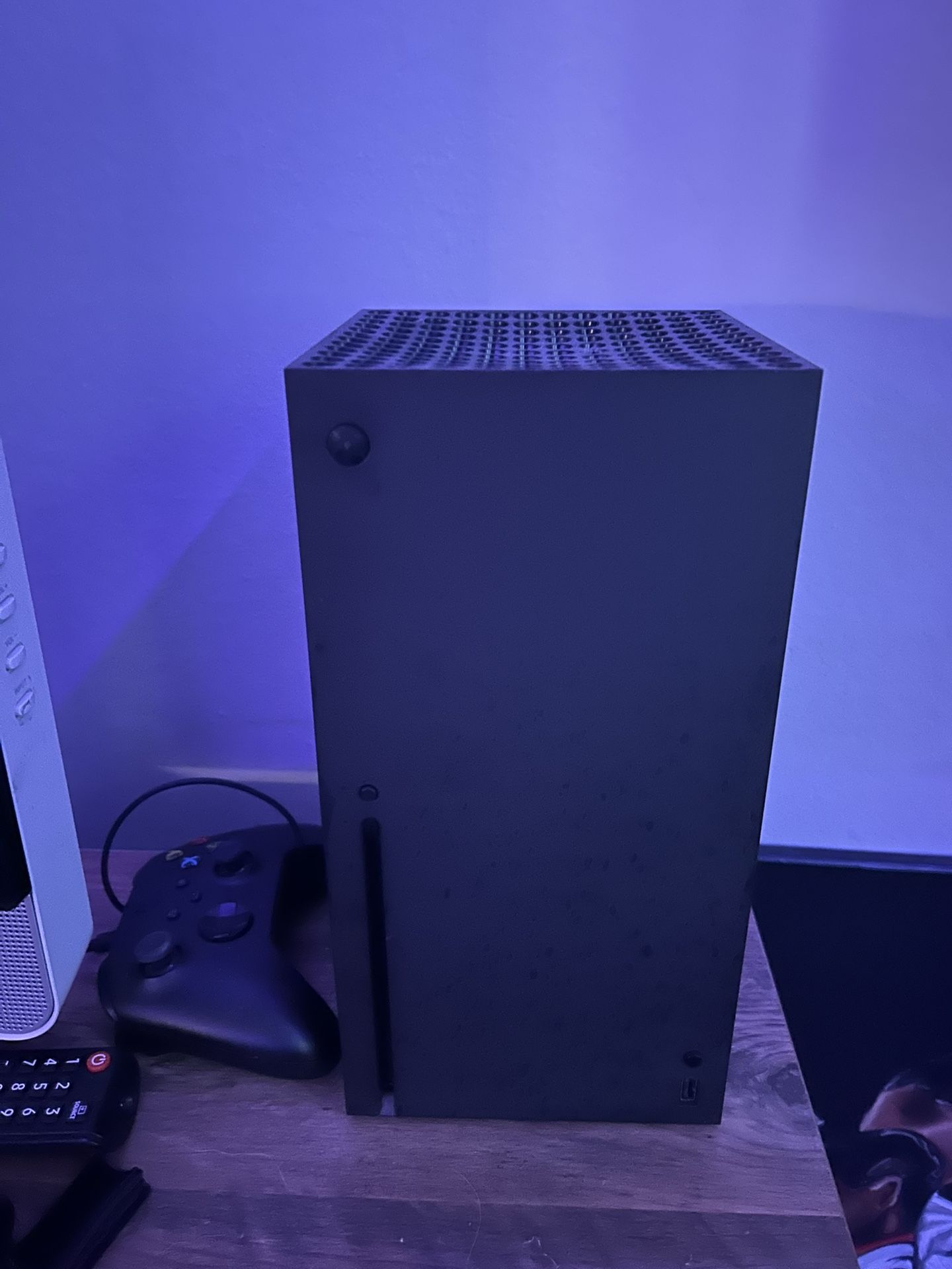 🎮 Xbox Series X – 1TB – Great Condition – $400 OBO