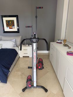 MaxiClimber XL-2000 Vertical Climber (Pristine / Like New)